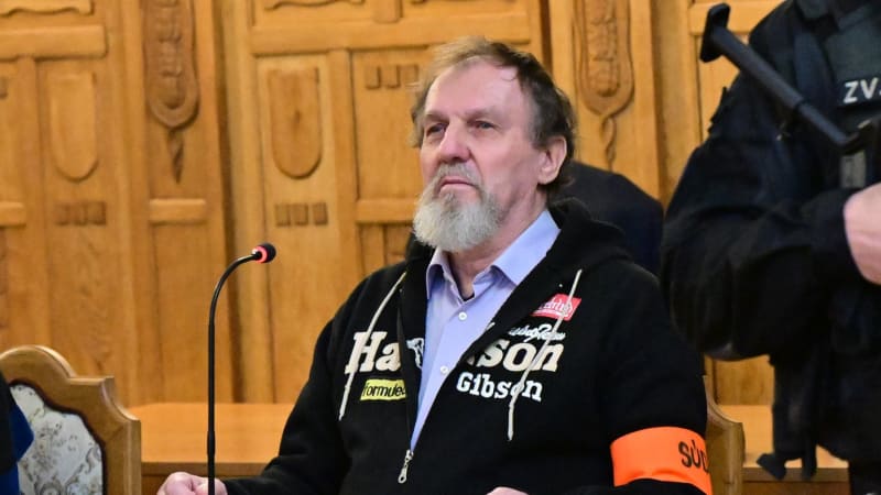 Ficův atentátník zná výši trestu. Soud mu za teroristický útok uložil 21 let