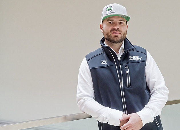 Lyže, bicí, obří vůle. Hudec o kapele s Kosteličem i fíglech, jak odbourat strach