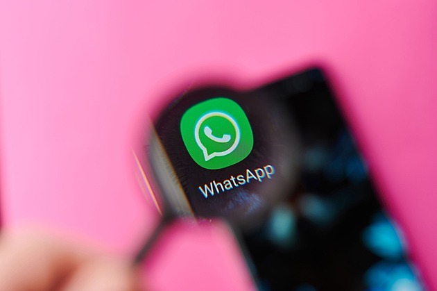 Evropská komise zahájila vyšetřování Mety kvůli AI ve WhatsAppu