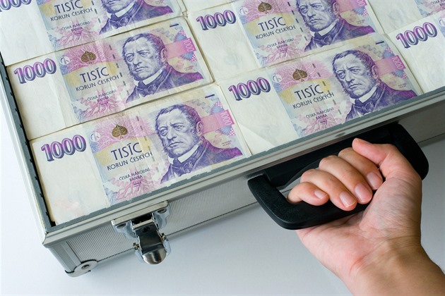 Muž si chtěl přivydělat recenzemi hotelů, podvodník ho obral o 2,5 milionu