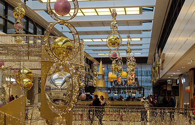 Otevírací doba na Štědrý den: kdy a kde nakoupíte 24. prosince 2025