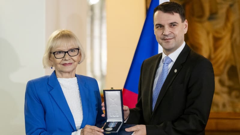 Filipi: Macinka mě medailí pomohl z traumatu. Snad se zahraniční politika zbaví balastu