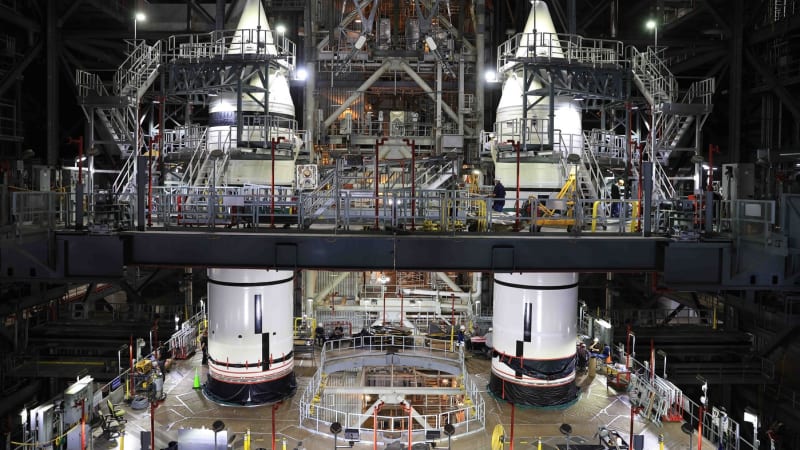 Olympiáda, nový člen eurozóny a návrat k Měsíci. Co všechno čeká svět v roce 2026?