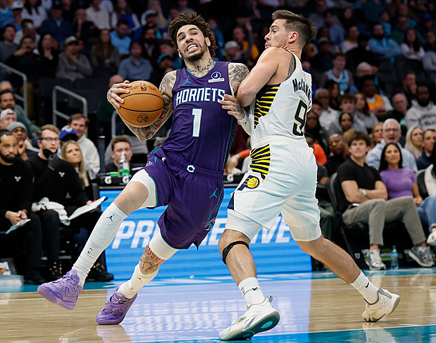 Tisící vítězství pro Carlislea, konečně. Pacers uťali rekordní sérii porážek