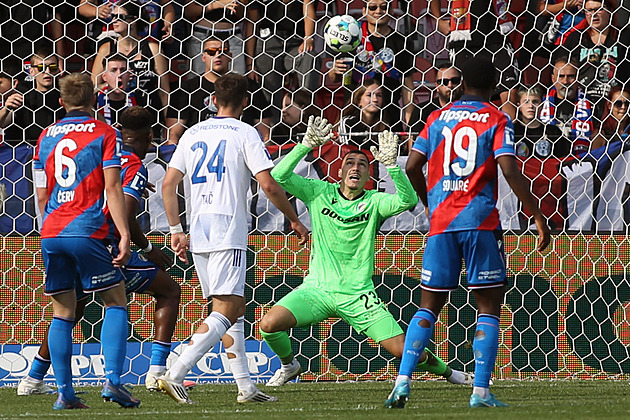 Fotbalové přestupy ONLINE: Hrošovský se vrací do Plzně, Jedlička je v Baníku