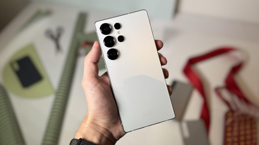 Řada Galaxy S26 v totálním úniku! Známe design, parametry i ceny