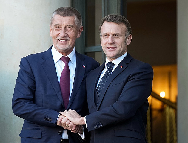 Babiš chce s Macronem mluvit o změnách povolenek, Ukrajinu s ním řešit nebude
