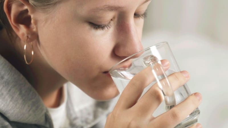 Zapomeňte na ranní kávu. Specialista poradil nápoj, který nastartuje tělo a pomůže zhubnout