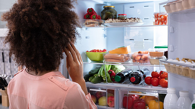 Špatné skladování v lednici vás může stát tisíce. Tyhle chyby dělá každý