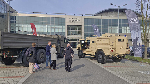 Investice do obrany jsou šancí pro kraj, ukázala konference v Ostravě