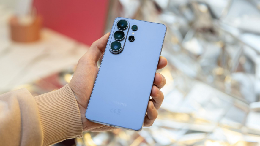 Samsung zařízl oblíbenou aplikaci. Uživatele převede na náhradu od Googlu