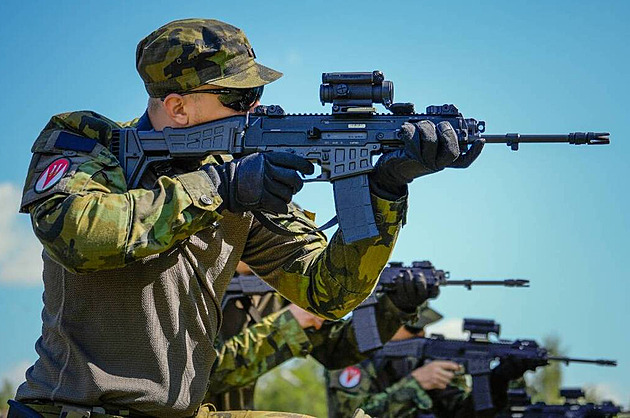 Lidé v kraji patří k největším zastáncům NATO a výdajů na obranu, volí ale jinak