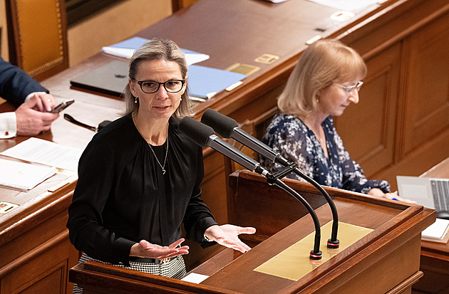 Poslanci mají jednat o změně stavebního zákona, Mrázová ji chce schválit zrychleně