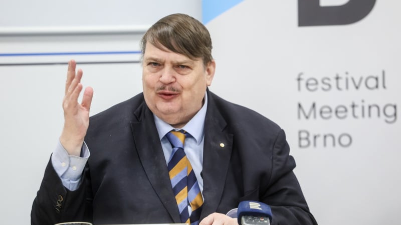 S Benešovými dekrety nesouhlasím, říká Posselt. Na sjezdu sudetských Němců o nich mluvit nebude
