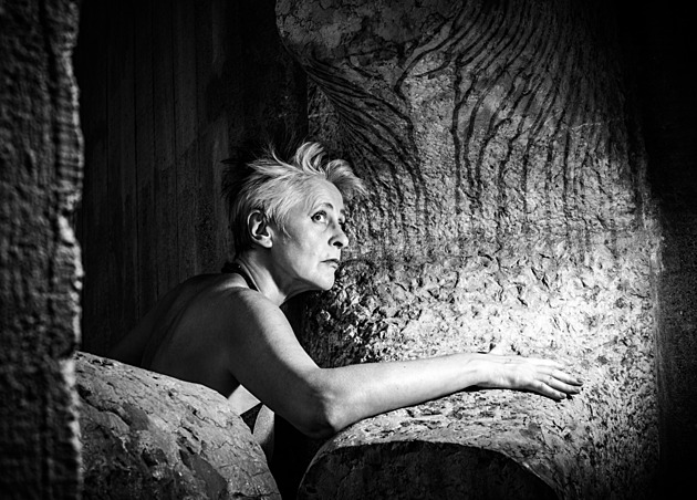 Při natáčení Nebe je rudý jsem absolvovala psychedelické zkušenosti, vzpomíná Monika Načeva
