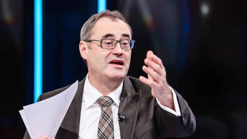 Motorista Šťastný: Rozpočet vyrovnaný nebude, omlouvám se voličům. Půjdeme za Schillerovou