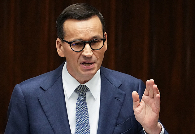 Morawiecki oznámil vznik nové frakce, spor v polské PiS rozdělil voliče strany