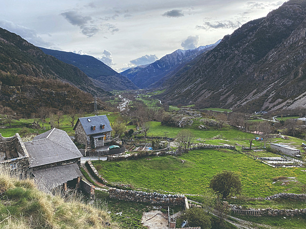 Nekonečné Pyreneje i město ze Hry o trůny. To je Andorra, knížectví v oblacích